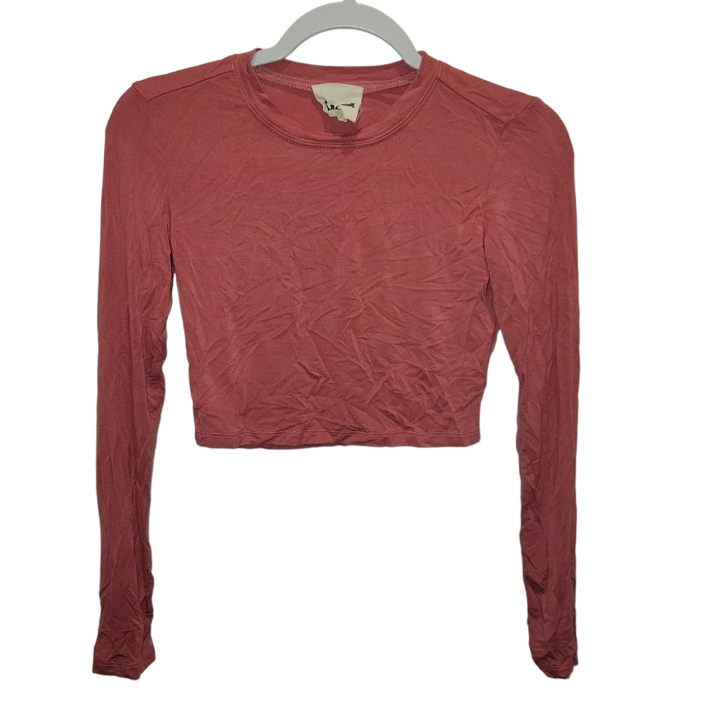 3/$20❤️-BLQ BasiQ long sleeve crop top